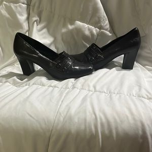 Naturalizer dressy comfort shoes, used only once, dark brown, size 8.5.